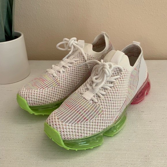 New La Sheela White Elastic Mesh Lace Slip On Fashion Sneakers Women’s 8 - Picture 7 of 13